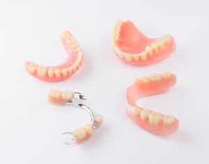 Different types of dentures. 